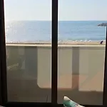 The Shore@greencoast - Waterfront House Espinho Vakantiehuis *