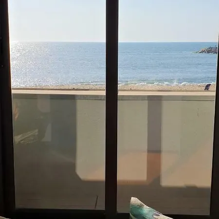 The Shore@greencoast - Waterfront House Espinho Nyaraló *