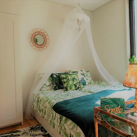 The Shore@greencoast - Waterfront House Espinho Holiday home *