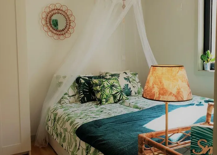 The Shore@greencoast - Waterfront House Espinho Ferienhaus