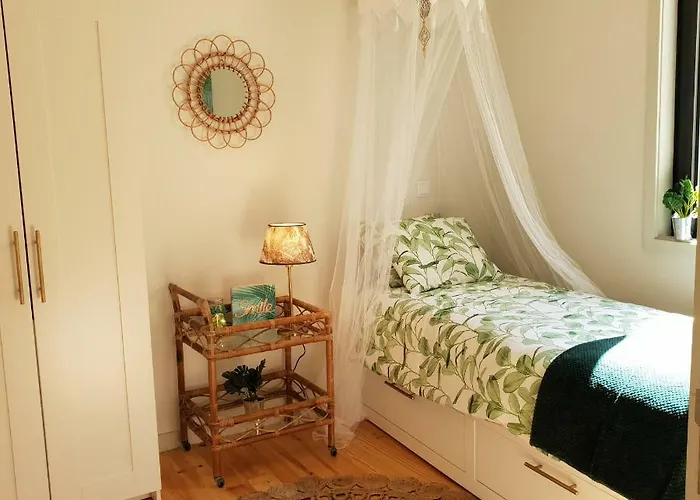 The Shore@greencoast - Waterfront House Espinho Ferienhaus